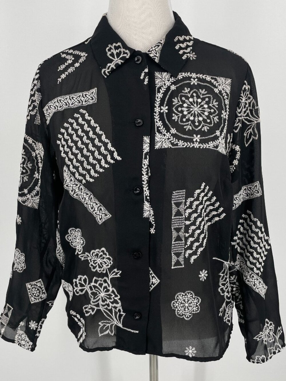Coldwater Creek Black & White Embroidered Floral Artisan Blouse Size PL